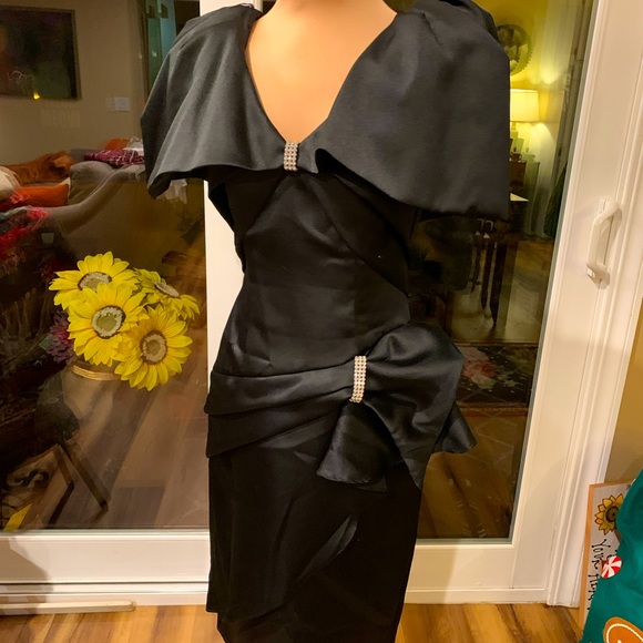 COCKTAIL DRESS VINTAGE SATIN WITH RHINESTONE TRIM LEGENDS BY JUDY BERGER - Picture 1 of 7